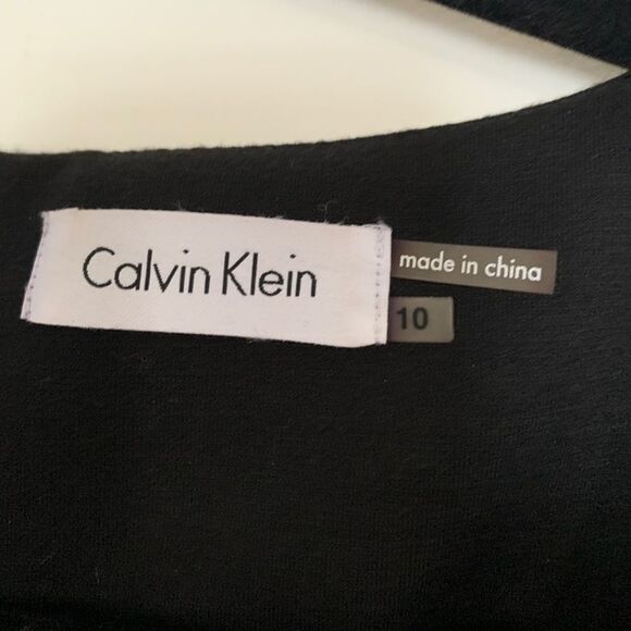NWOTcCalvin Klein black shortsleeved midi dress, asymmetrical V-neck, size 10 - Picture 2 of 9